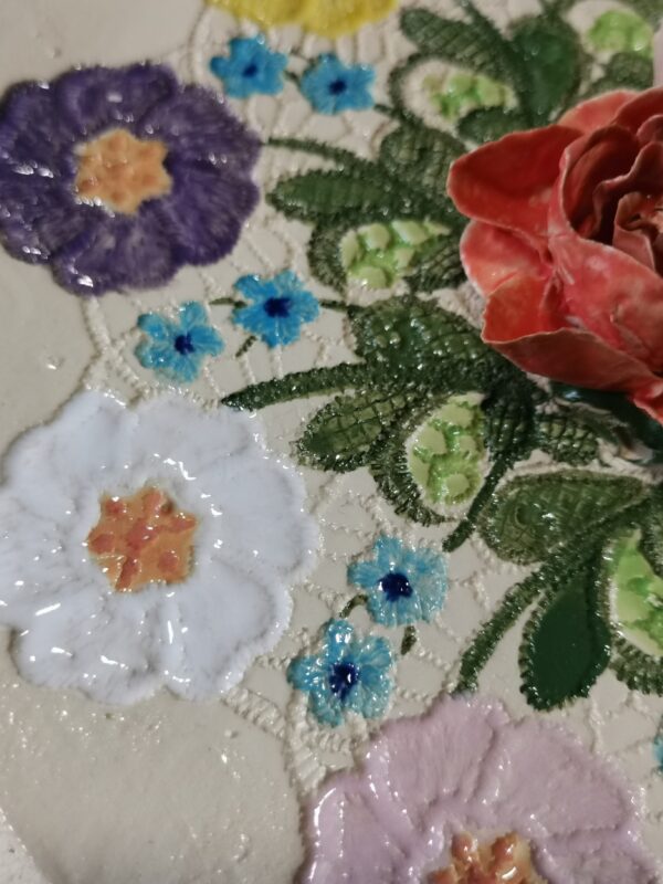 Ceramics plate 3D sculptural  thin flowers handmade. - Image 4