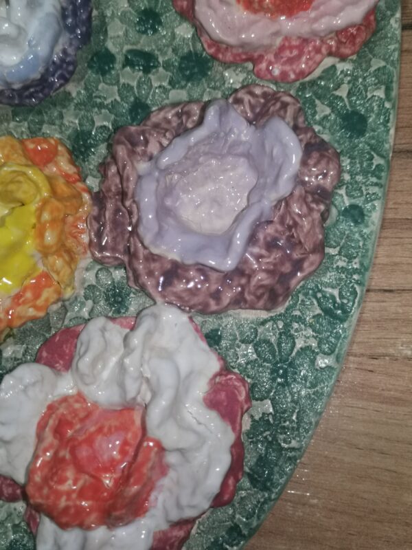 Knitted flowers from wool colored sculptural ceramic  plate,  handmade. - Image 4