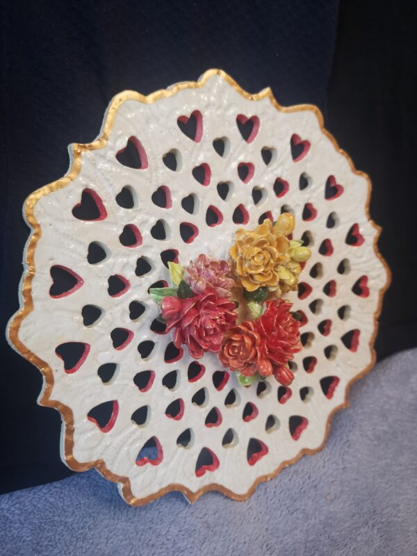 Openwork and cut 3D sculptural flowers ceramic plate - Image 2