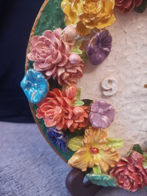 Wallclock 3D Sculptural flowers Bohemia ceramics, handmade - Image 4