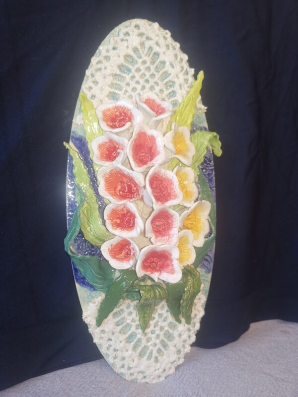 Openwork 3D sculptural flowers ceramic  plate - Image 2