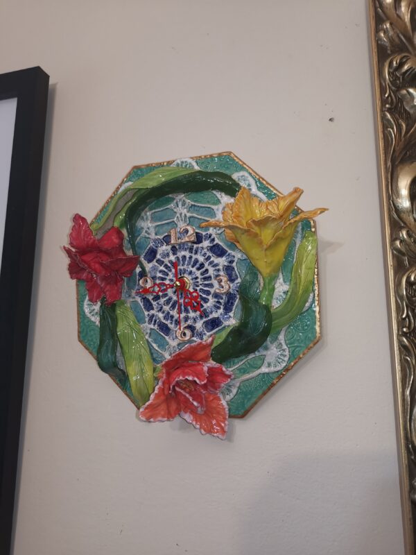Wallclock Sculptural 3D Bohemia flowers  ceramics, handmade - Image 8
