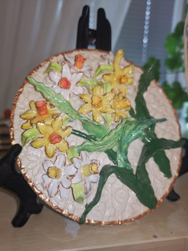 Daffodils 3D sculptural flowers ceramic plate, Size5.5inch - Image 8