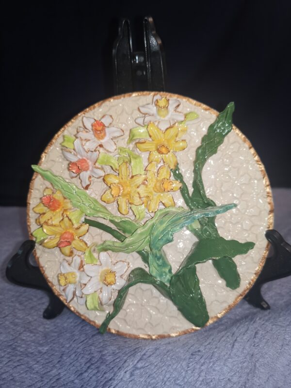 Daffodils 3D sculptural flowers ceramic plate, Size5.5inch - Image 4