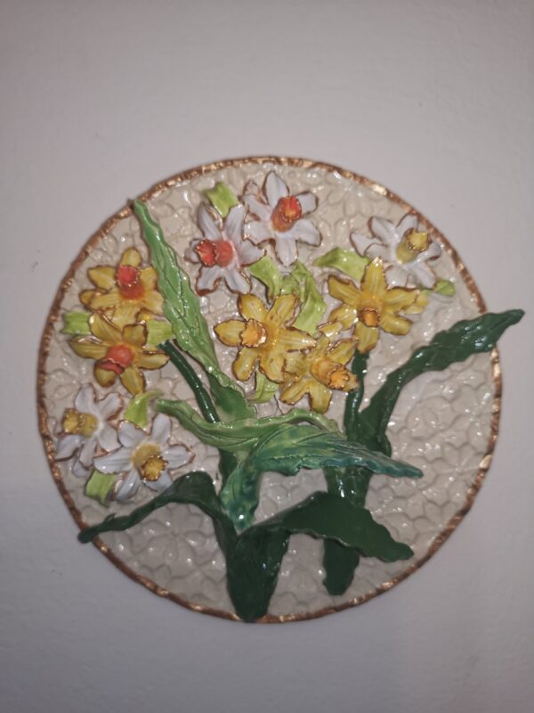 Daffodils 3D sculptural flowers ceramic plate, Size5.5inch - Image 3
