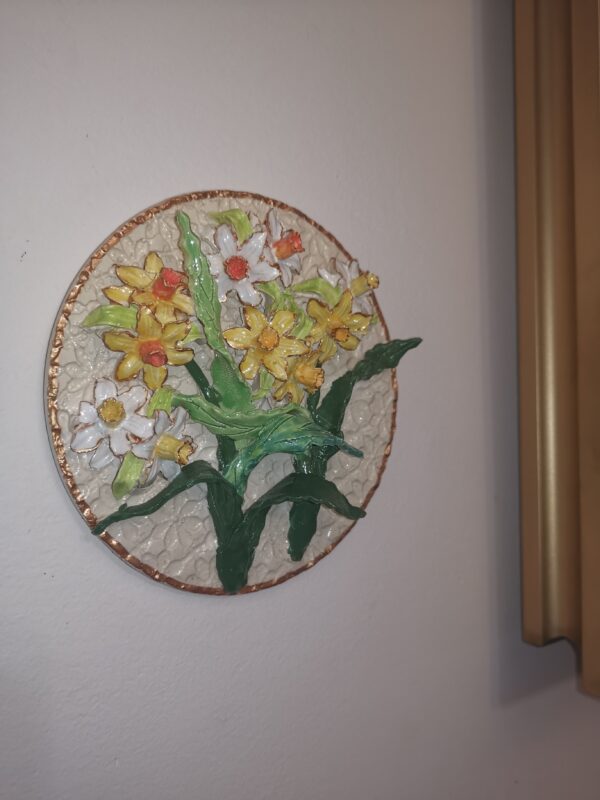 Daffodils 3D sculptural flowers ceramic plate, Size5.5inch - Image 9