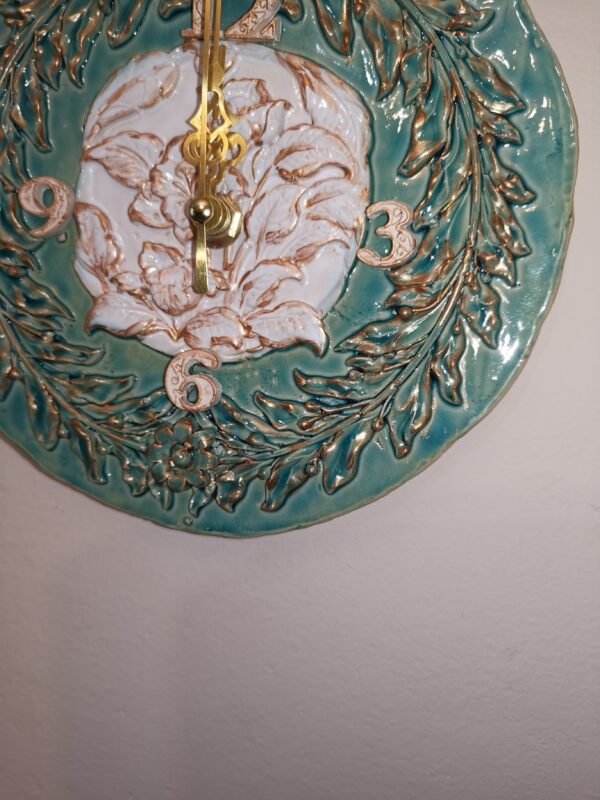 Wall Clock sculptural ceramic handmade - Image 2