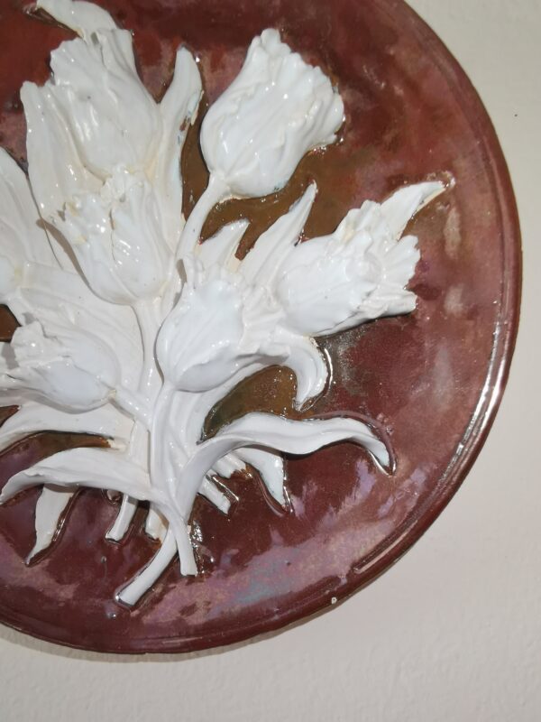 Ceramics sculptural gold rose white tulips plate  handmade. - Image 5