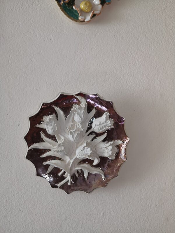 Ceramics sculptural gold rose white tulips figured plate  handmade. - Image 4
