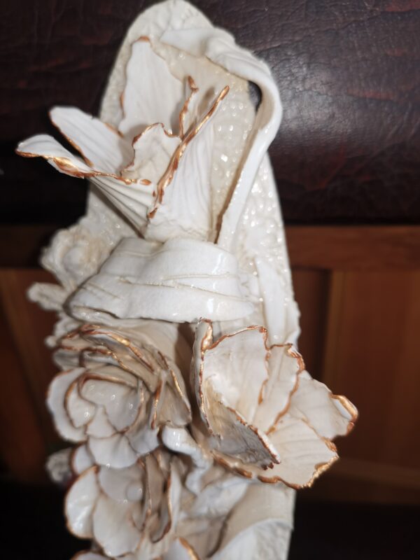 Ceramics 3D sculptural white lilies plate handmade. - Image 4