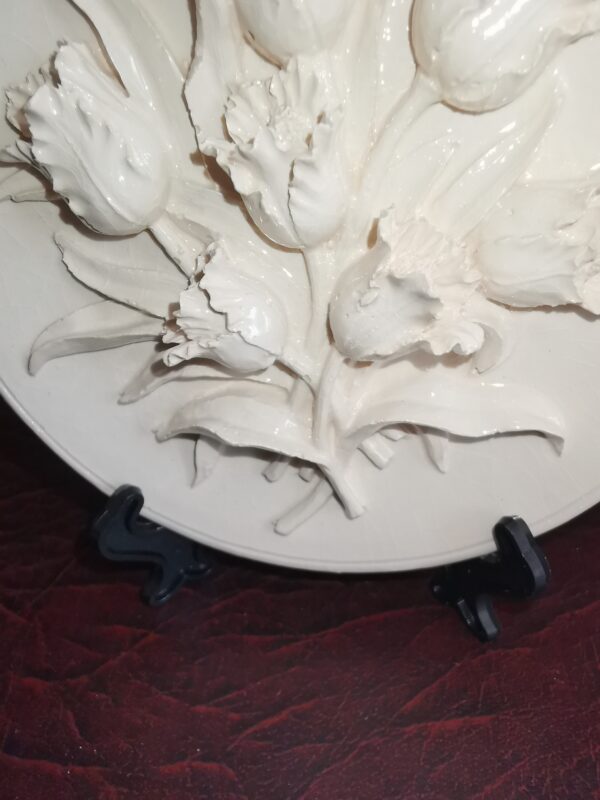 Ceramics sculptural biege tulips plate  handmade. - Image 5