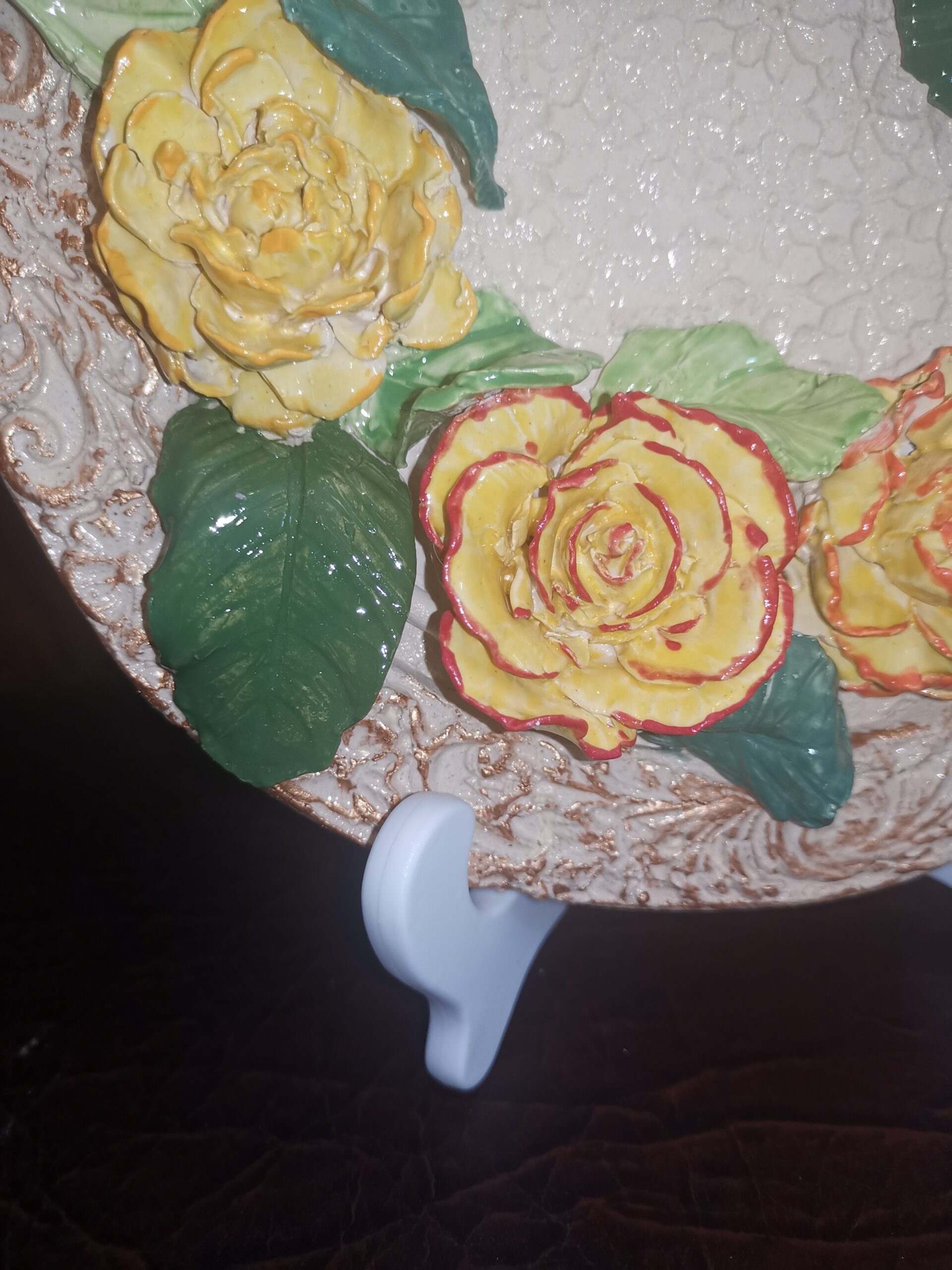 Roses ceramic sculpture 3D plate handmade - Image 8