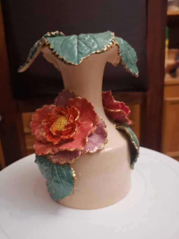 Vase roses and leaves ceramic handmade - Image 3