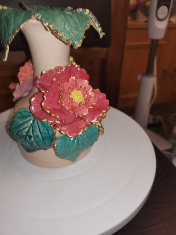 Vase roses and leaves ceramic handmade - Image 5