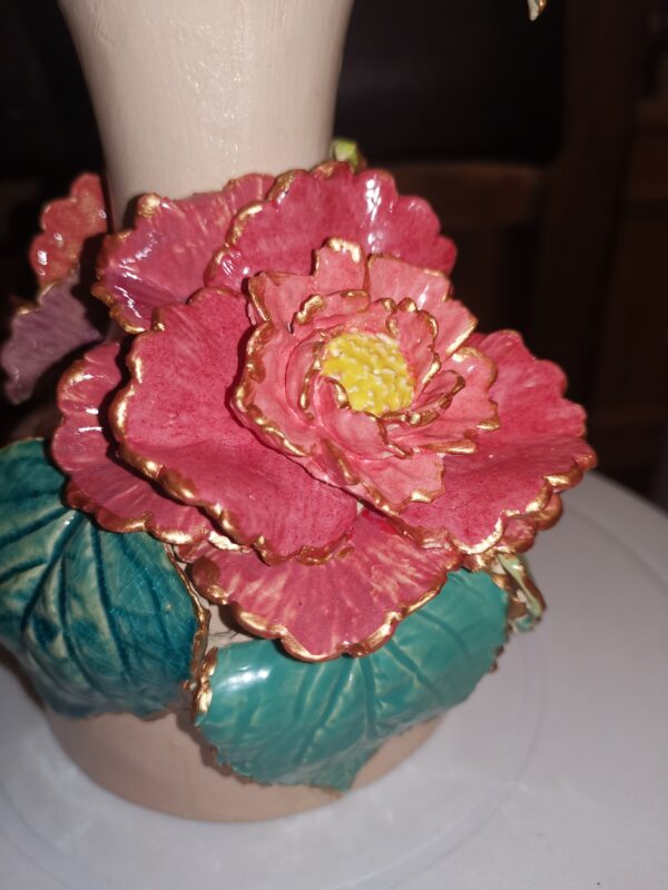 Vase roses and leaves ceramic handmade - Image 7