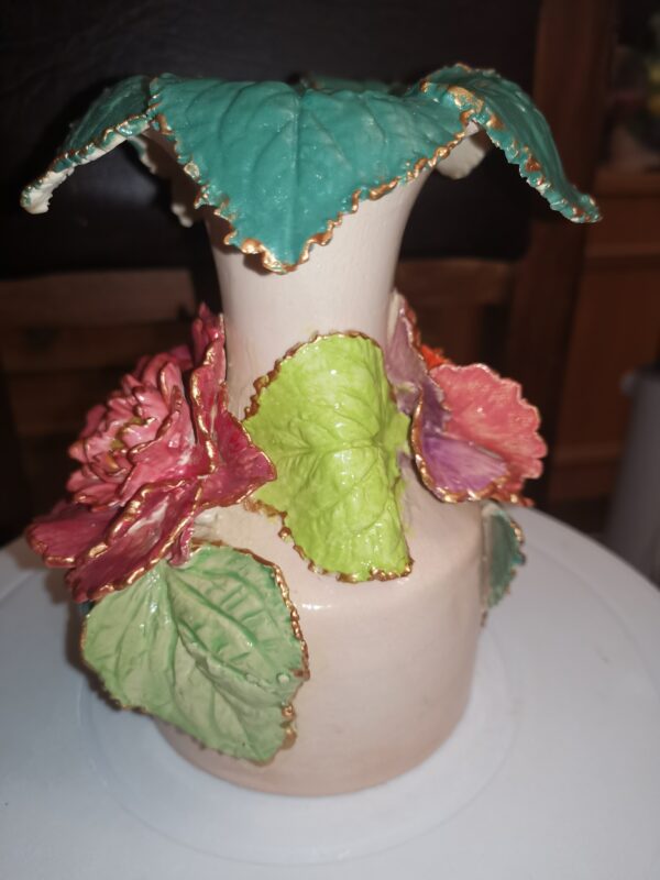 Vase roses and leaves ceramic handmade - Image 8