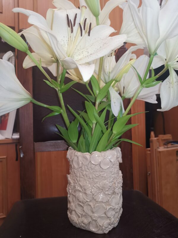 Vase round white flowers ceramic handmade - Image 2